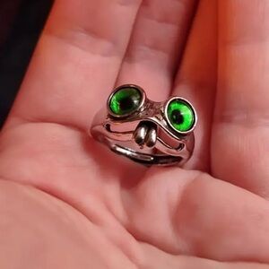 New Frog Ring